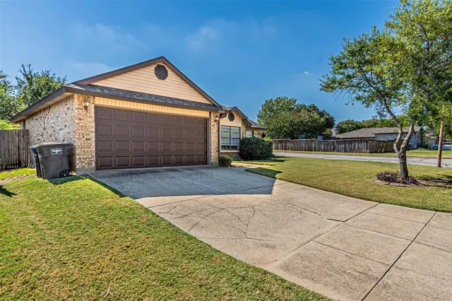 $365,000 | 4100 Staghorn Circle North, Fort Worth, TX 76137