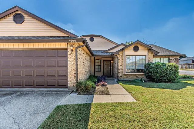 $365,000 | 4100 Staghorn Circle North, Fort Worth, TX 76137