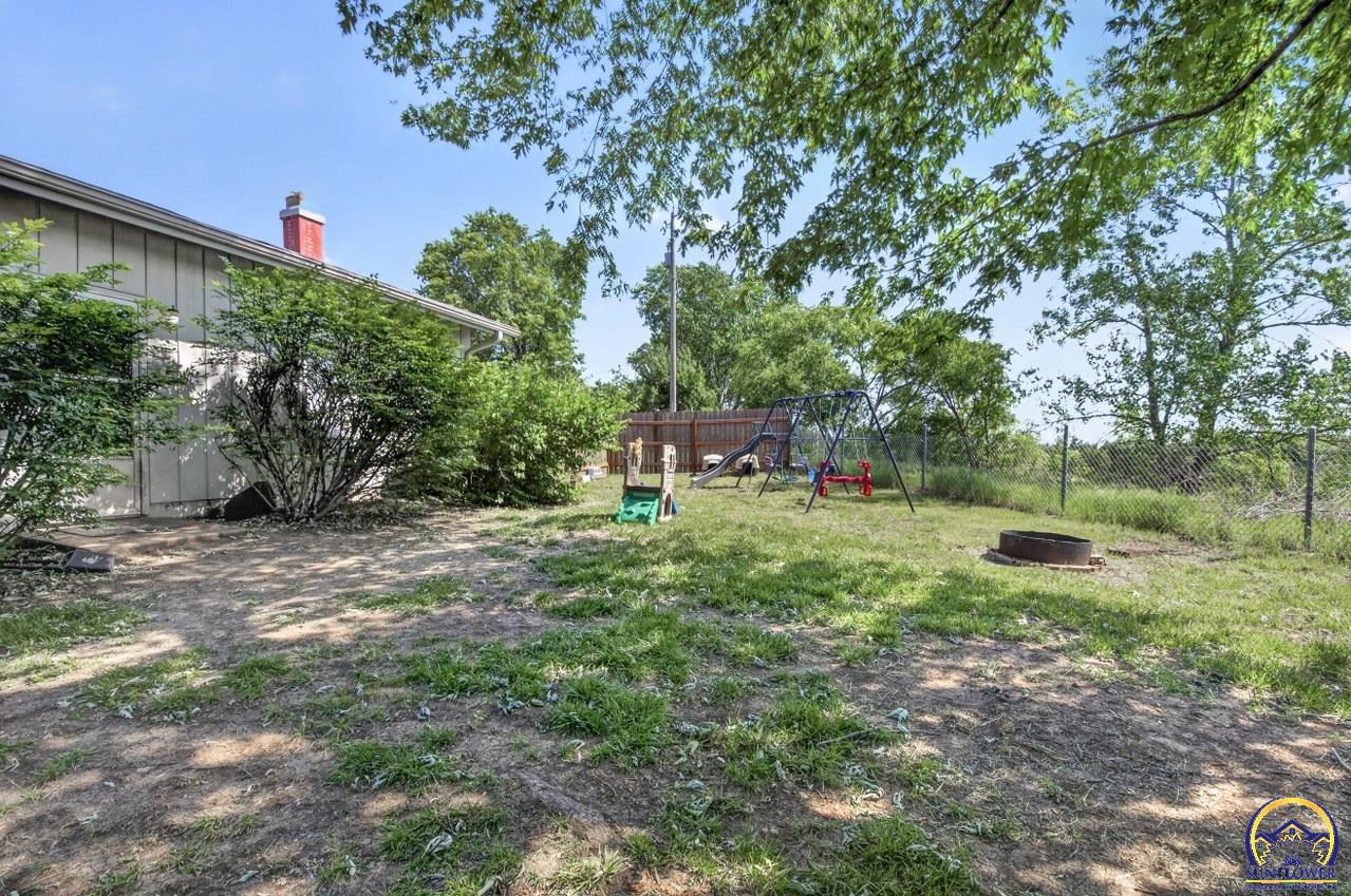 4830 Northwest Pottawatomie Road Topeka, KS 66618 - Photo 7 of 38