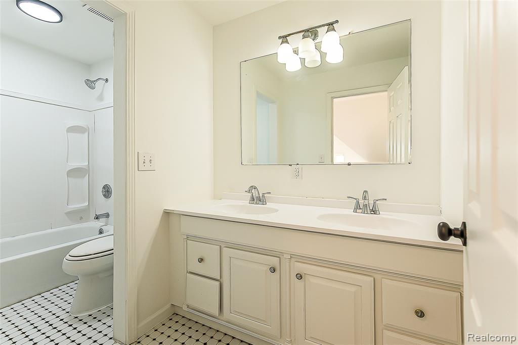 2611 Toben Road Carleton, MI 48117 - Photo 43 of 67