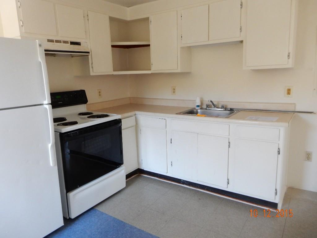 9 Bow Street Berwick, ME 03901 - Photo 2 of 19 Photo