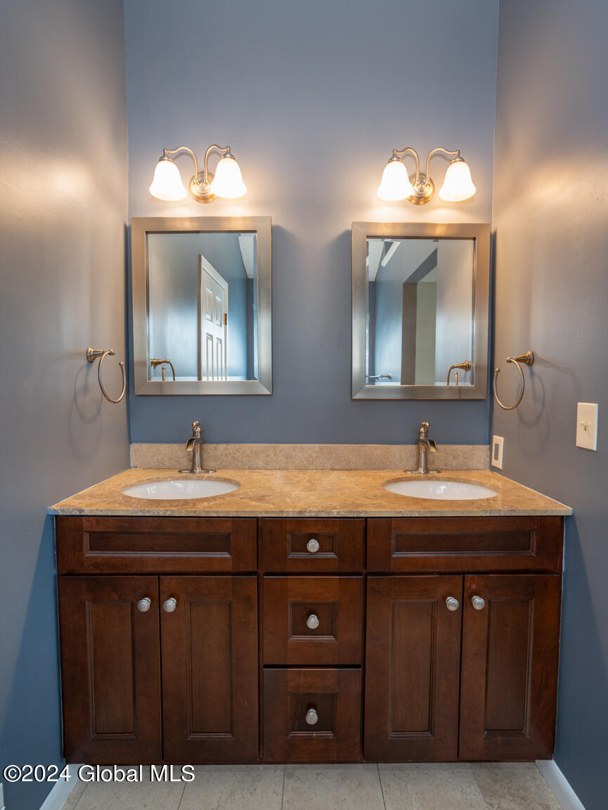 14 Capitol Place Rensselaer, NY 12144 - Photo 13 of 29 DSC01948-Edit