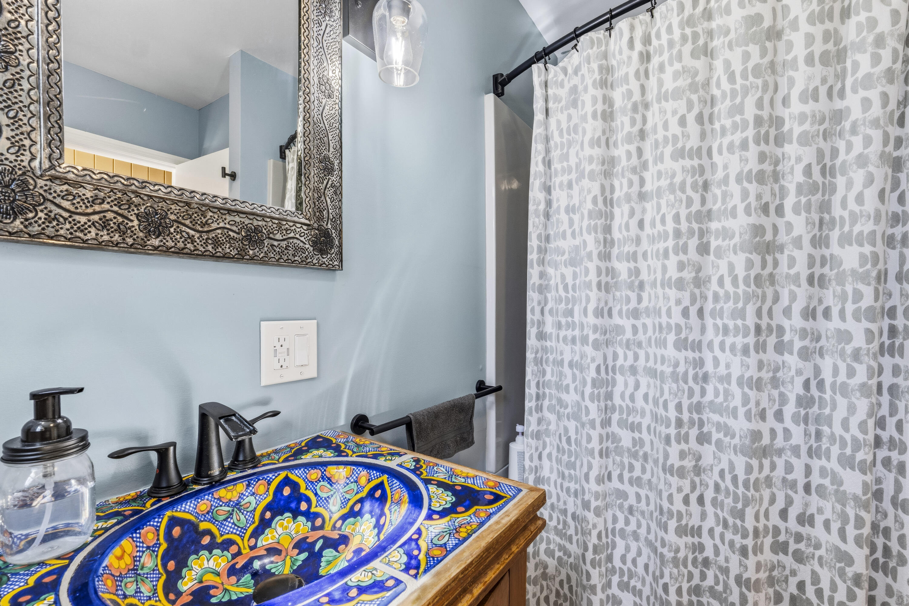 186 Clay Hill Road York, ME 03902 - Photo 28 of 35 Full Bathroom