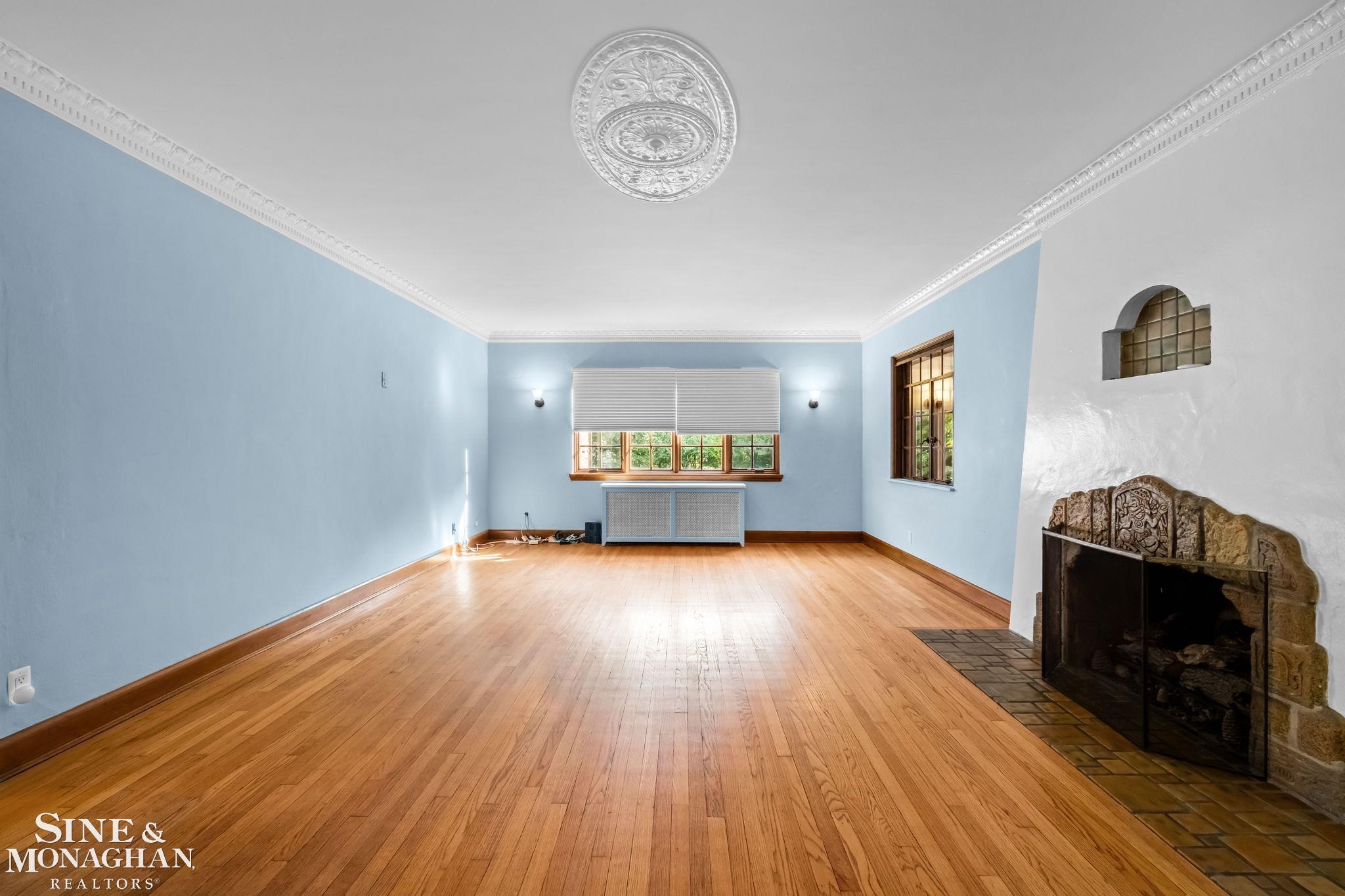 502 Pemberton Road Grosse Pointe, MI 48230 - Photo 7 of 71 50189038-736de018-9e8f-4322-88de-f10888010fdb.JPG