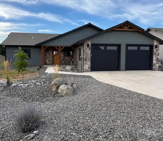 $555,000 | 2213 Powers Drive, Lewiston, ID 83501