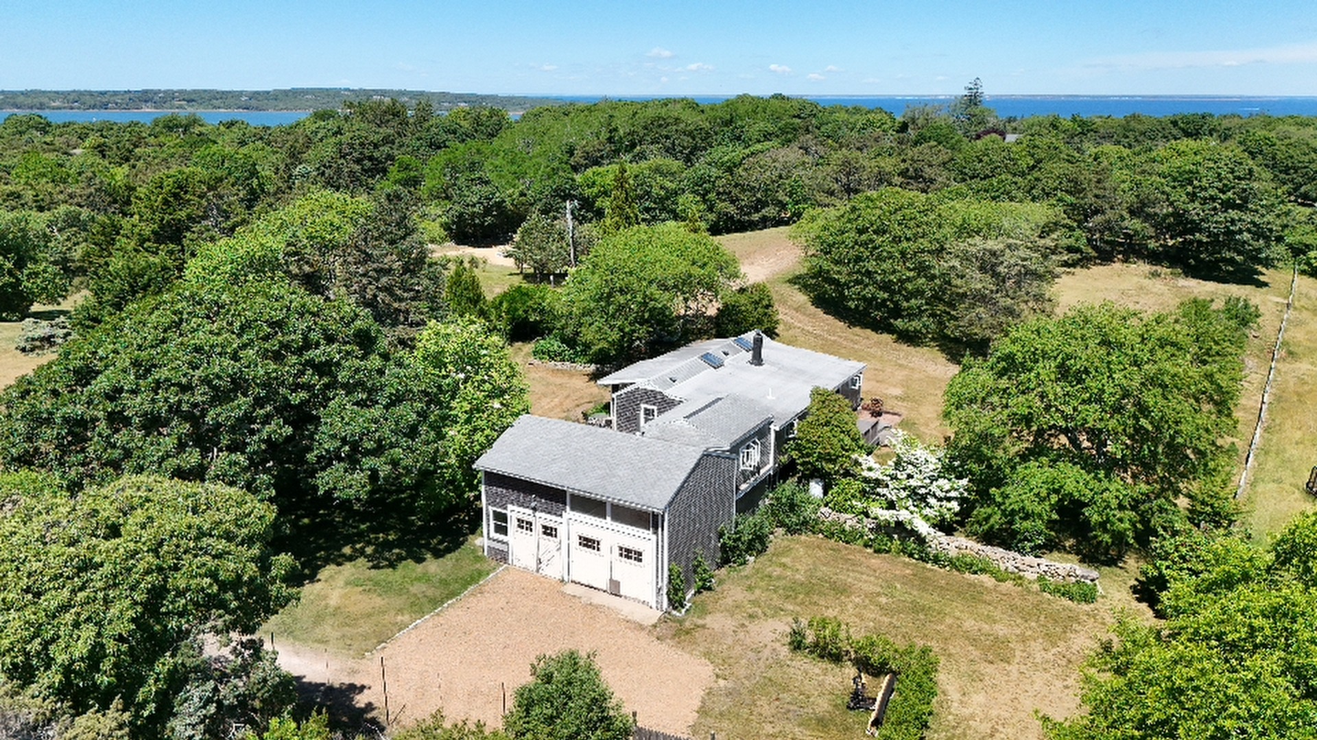 8 Rumpus Ridge Road Chilmark, MA 02535 - Photo 22 of 27