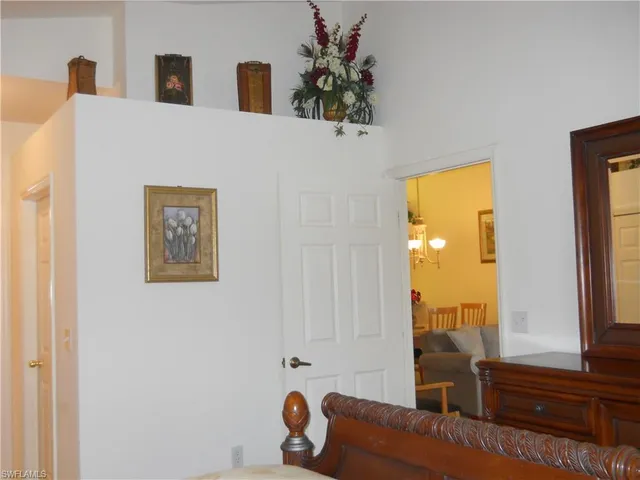 $4,000 | 500 Robin Hood Circle, Unit 202, Naples, FL 34104