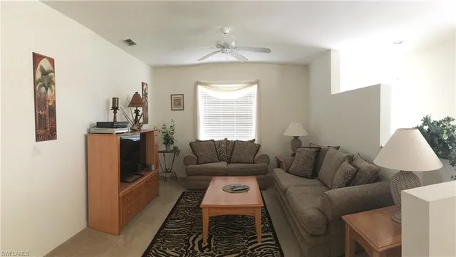 $4,000 | 500 Robin Hood Circle, Unit 202, Naples, FL 34104