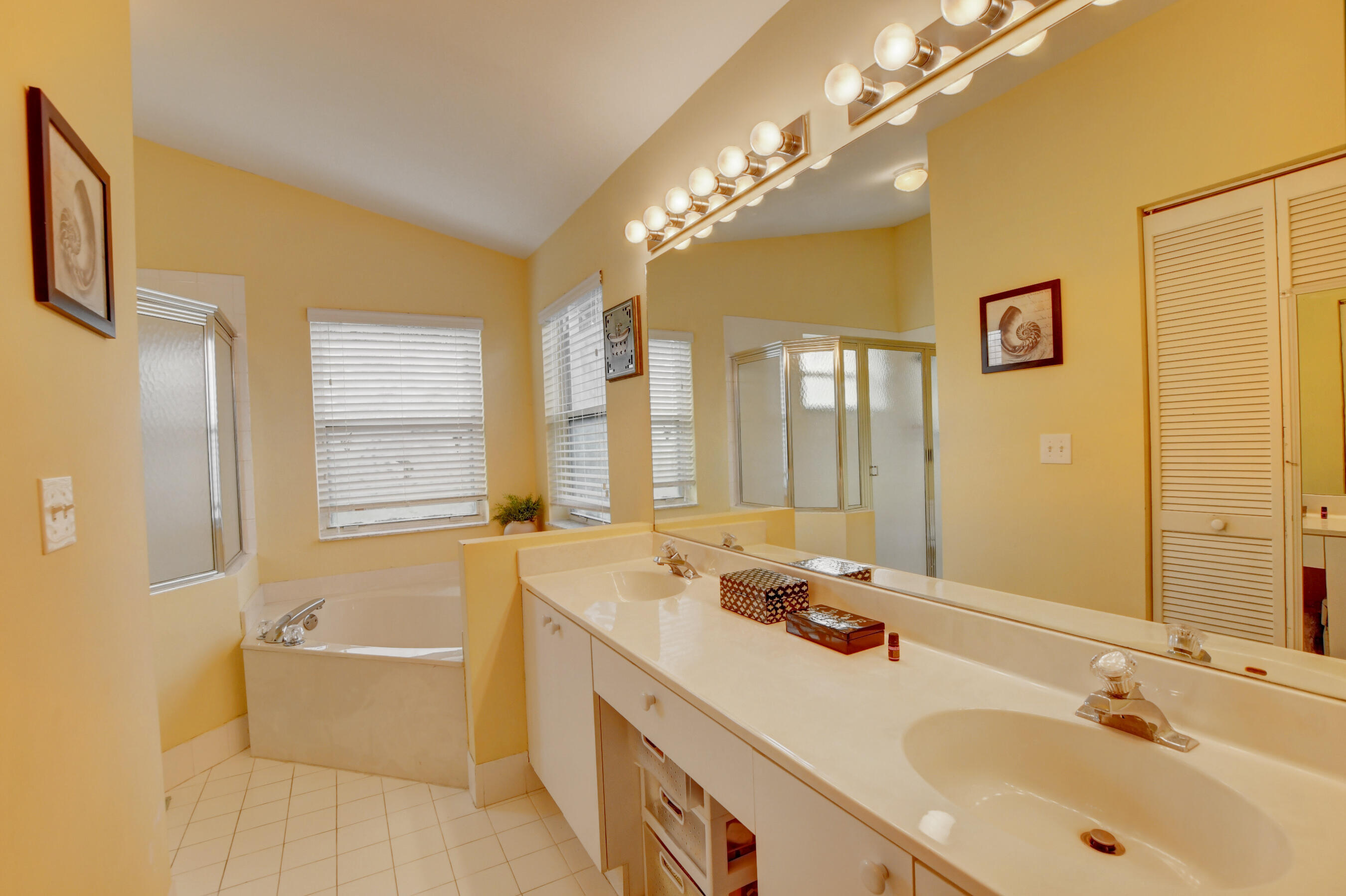 11209 Harbour Springs Circle Boca Raton, FL 33428 - Photo 33 of 42 33_ebf_4215and4more