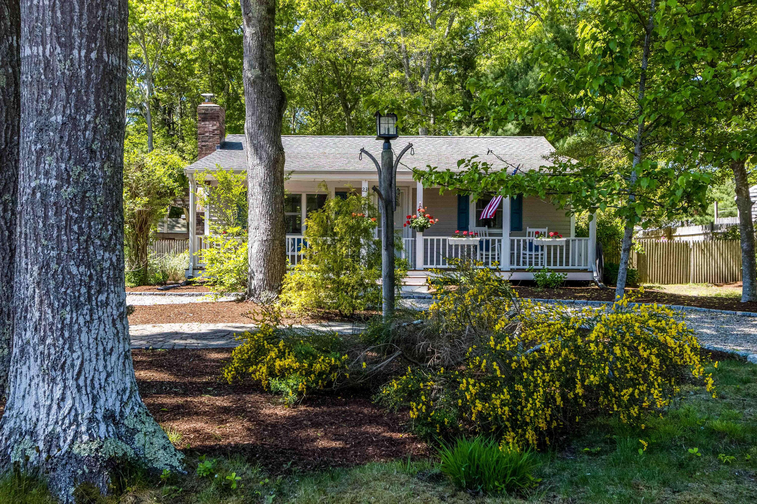 23 Baird Way Centerville, MA 02632 - Photo 2 of 37 IMG_9458-Edit