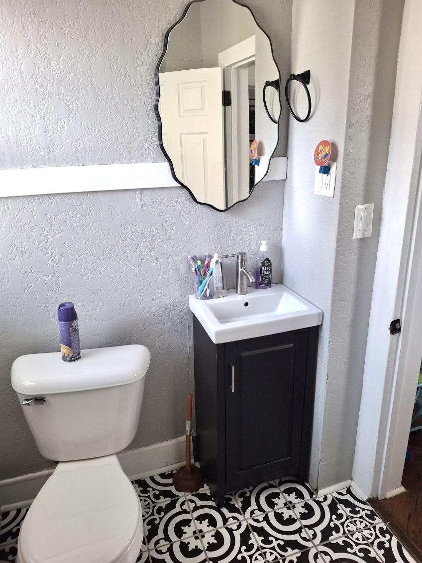 504 Ceape Avenue Oshkosh, WI 54901 - Photo 10 of 15