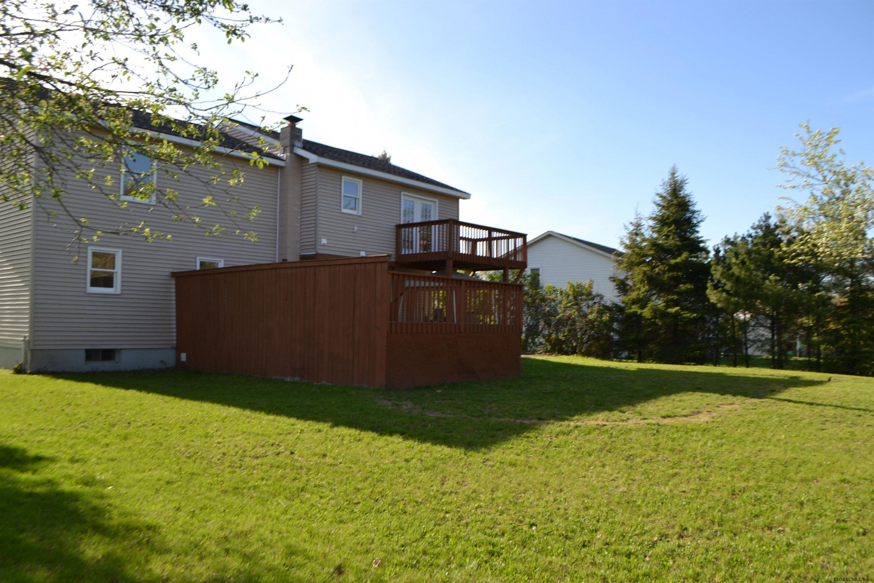 60 Colonial Road Stillwater, NY 12170 - Photo 4 of 21 Photo 4