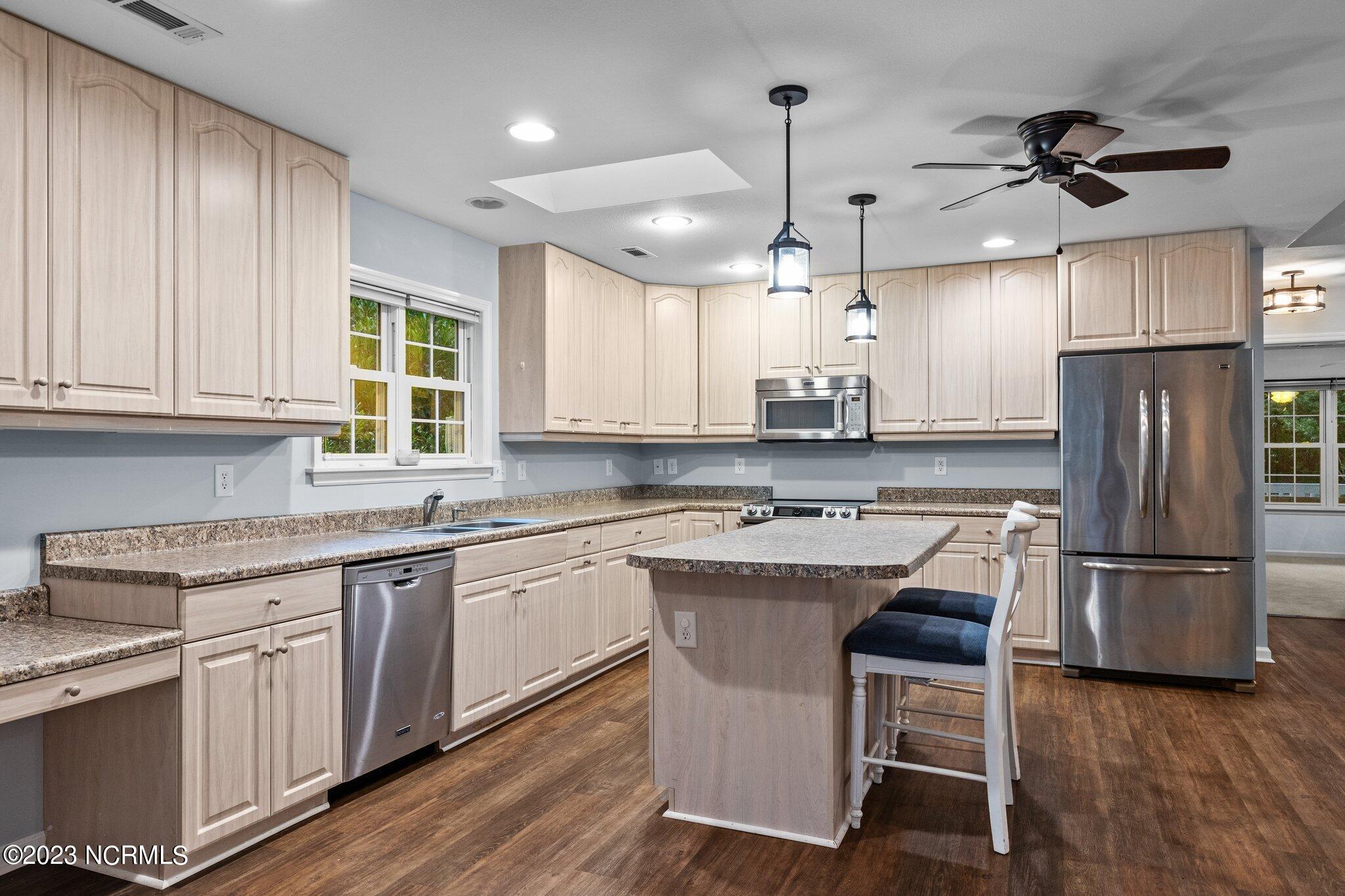107 Shady Path Cedar Point, NC 28584 - Photo 50 of 60 48-web-or-mls-_S3A8449