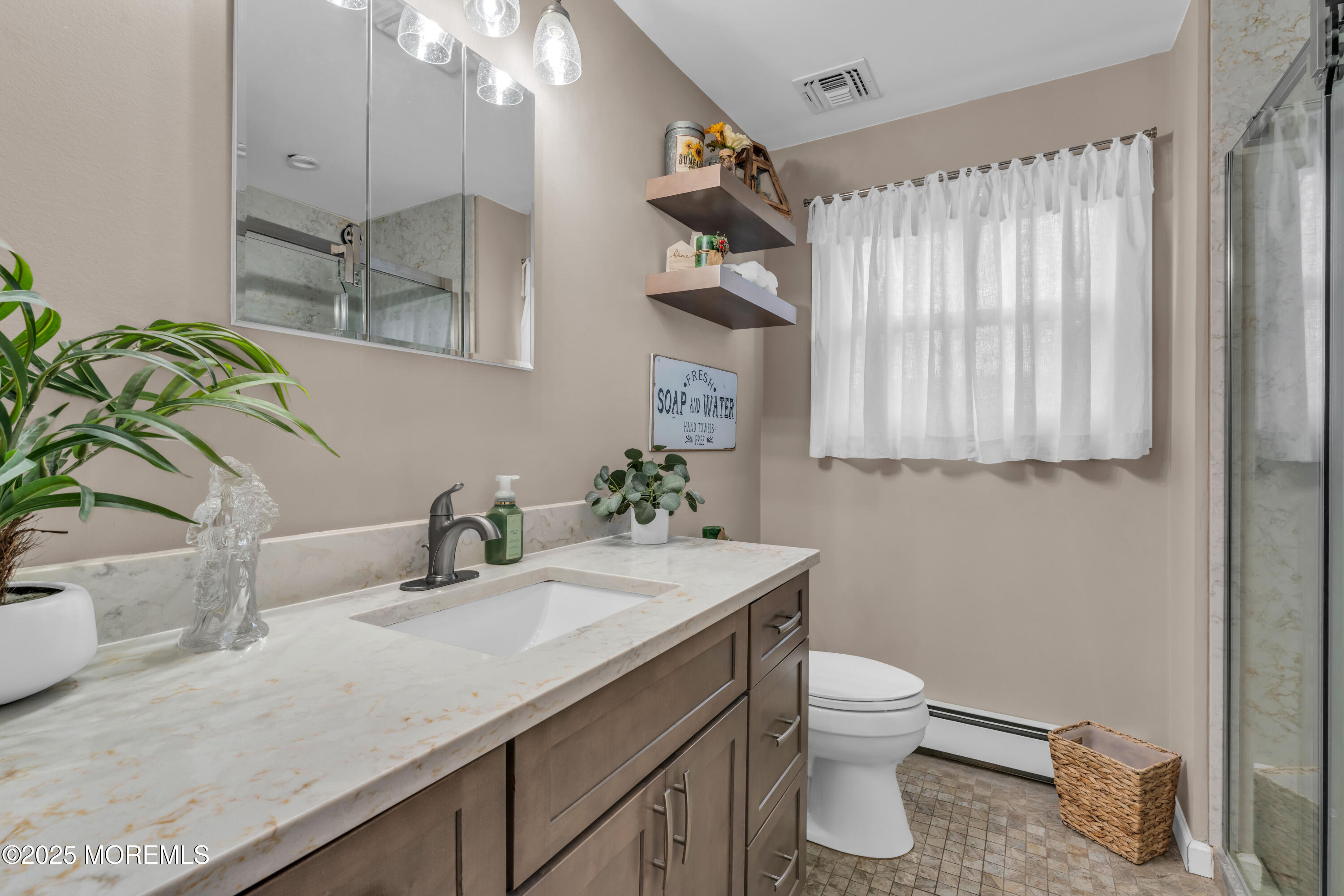 788 Poole Avenue Hazlet, NJ 07730 - Photo 3 of 31 photos_high_resolution_HOM09458