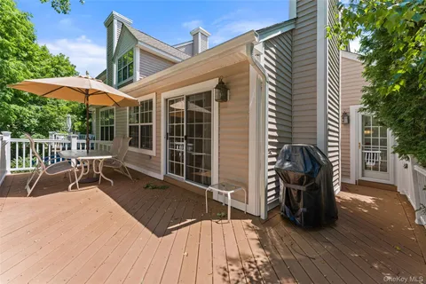$1,095,000 | 1 Deerfoot Lane, Yonkers, NY 10710