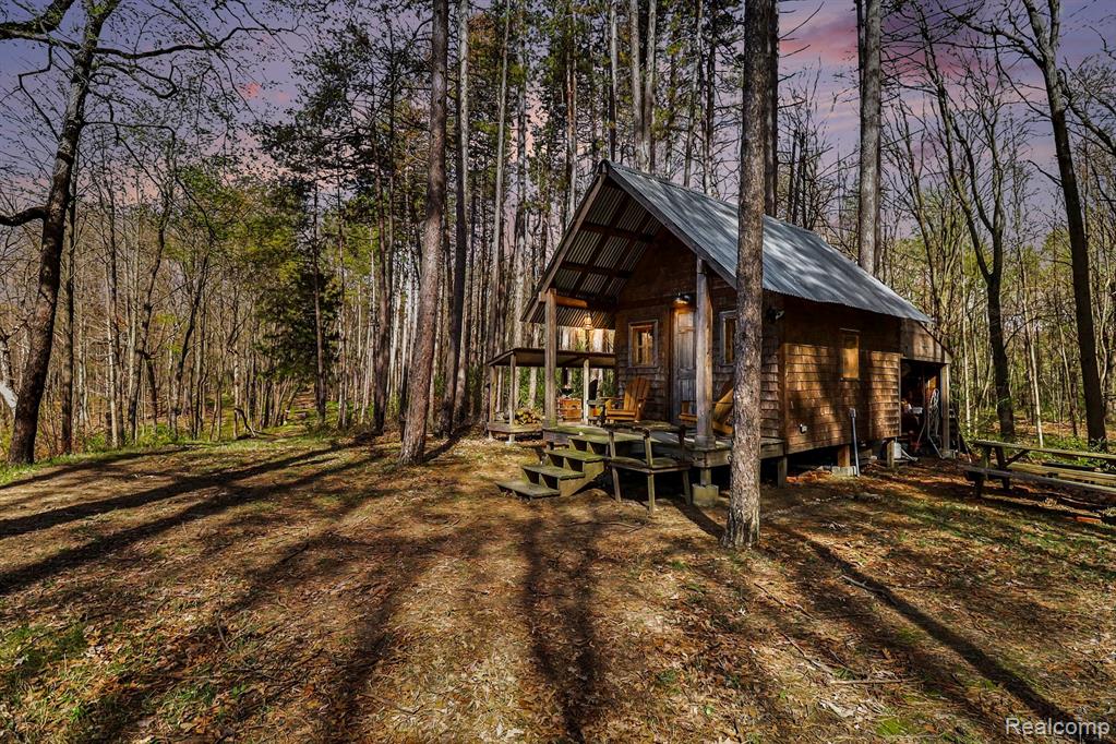 8815 Milford Road Holly, MI 48442 - Photo 4 of 52