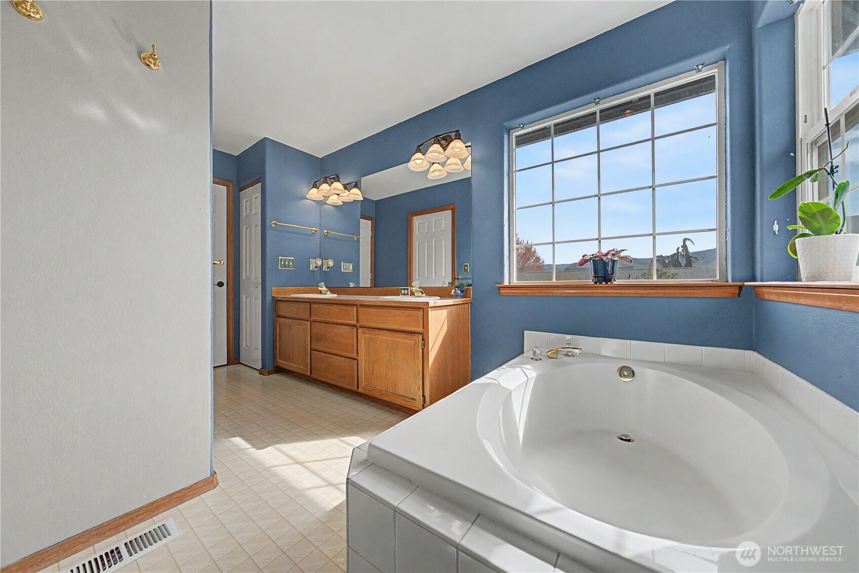 1929 Hideaway Place Wenatchee, WA 98801 - Photo 18 of 35 a utility room with a sink dryer and washer
