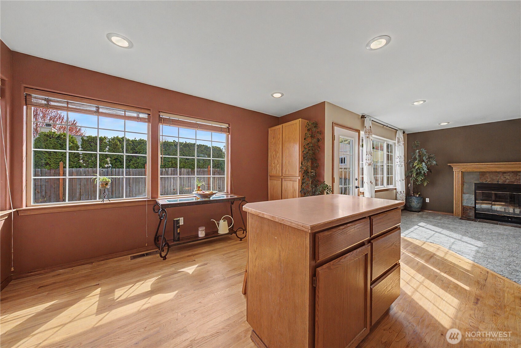 1929 Hideaway Place Wenatchee, WA 98801 - Photo 6 of 35 a living room with a large window