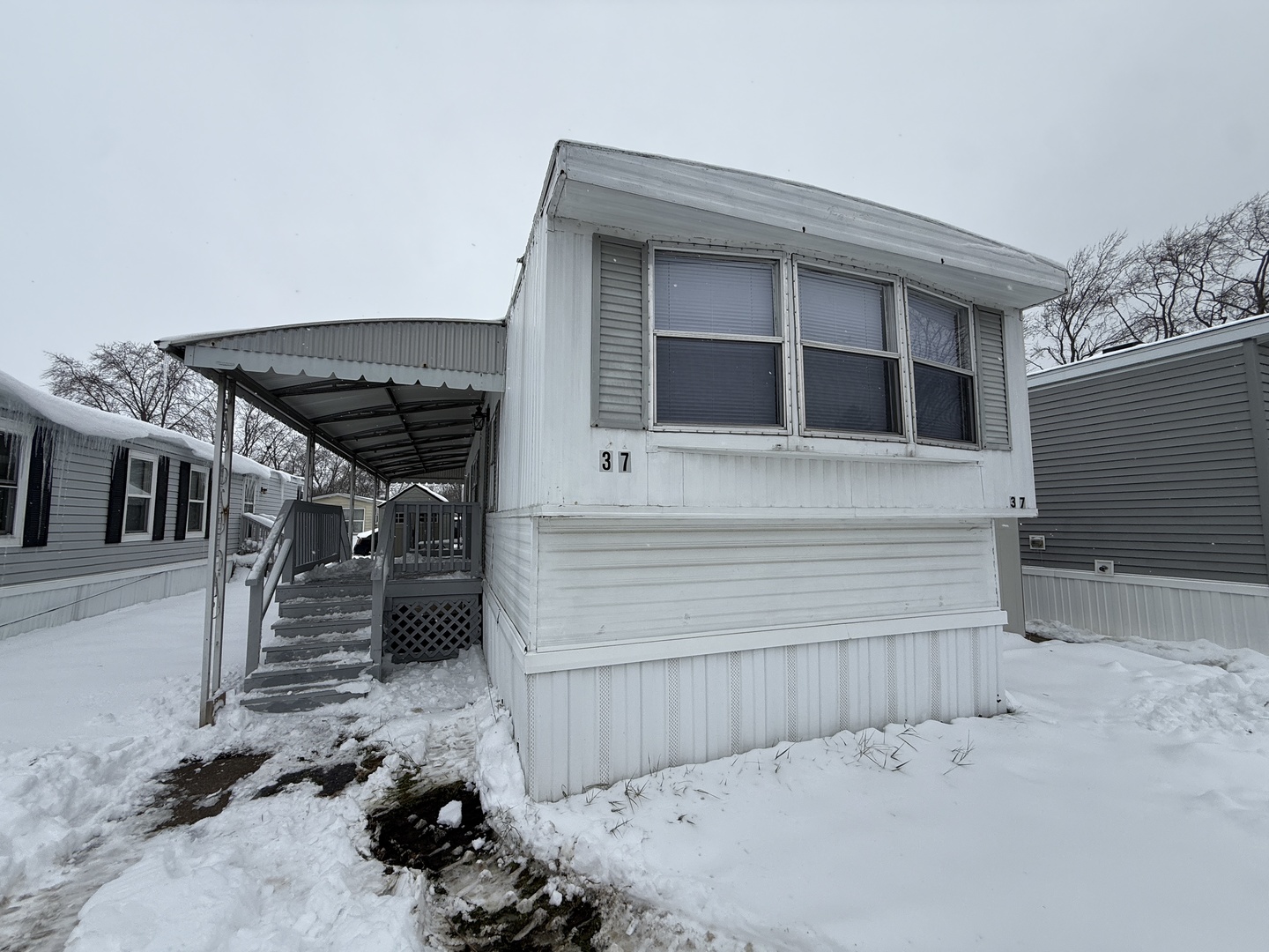 1712 South Dixie Highway, Unit 37 Crete, IL 60417 - Photo 3 of 14 a view of entryway