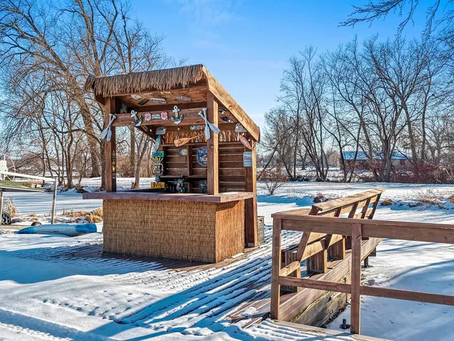 $1,300,000 | 2710 Shorewood Drive, Oshkosh, WI 54901