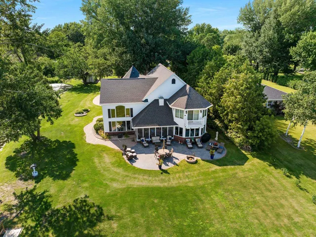 $1,300,000 | 2710 Shorewood Drive, Oshkosh, WI 54901