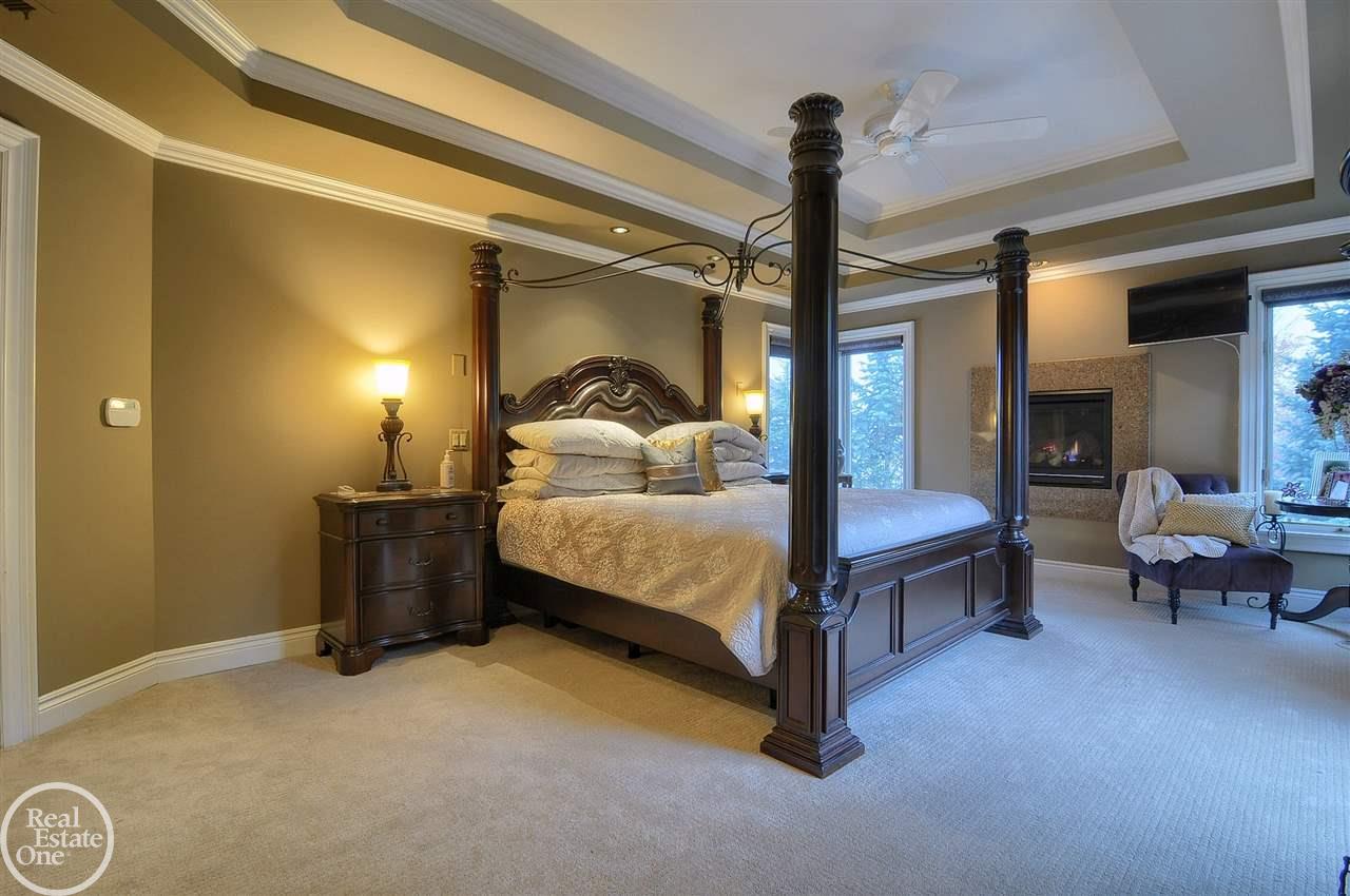 1476 Highpoint Court Rochester, MI 48306 - Photo 42 of 75 50028039-41.JPG