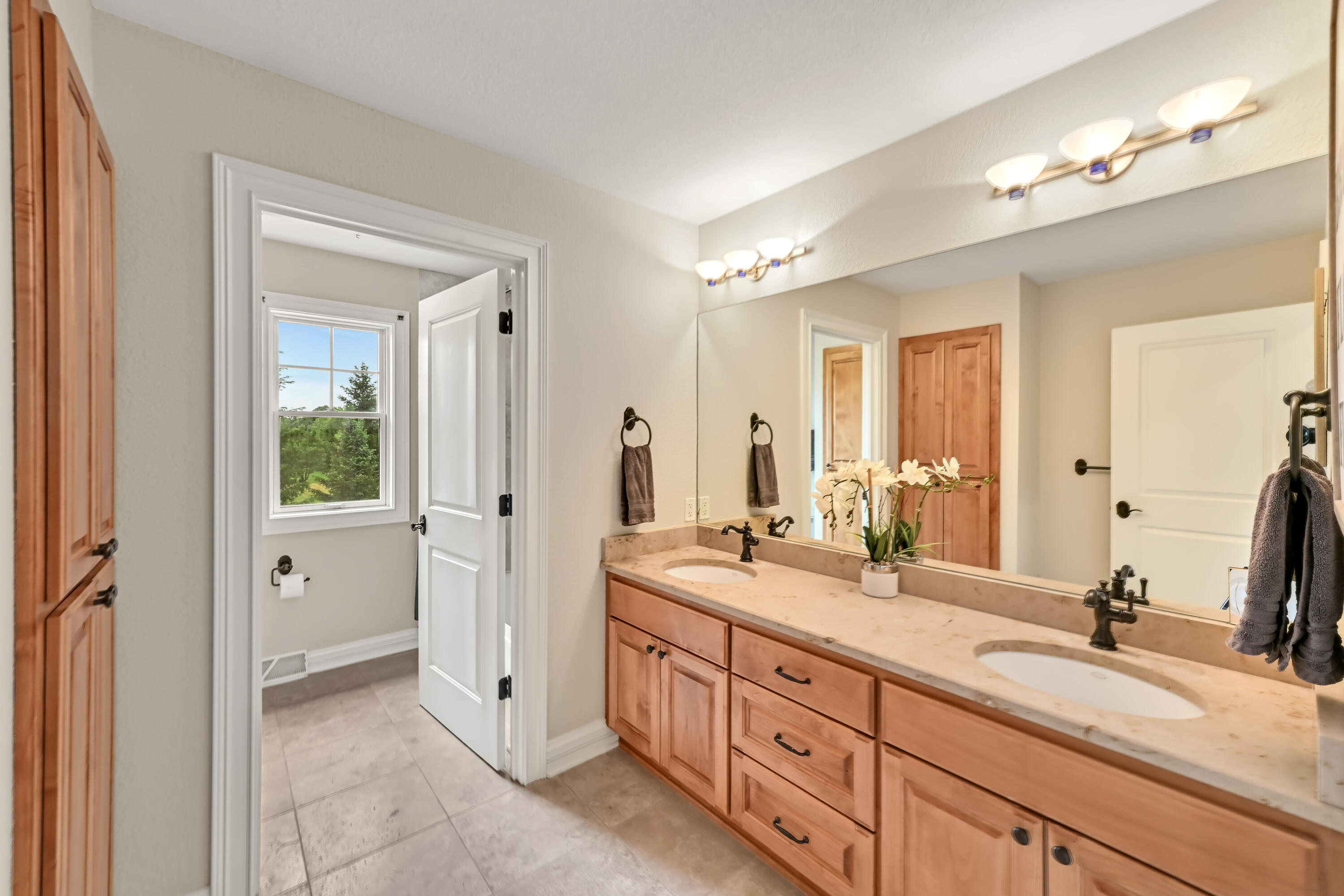 14165 North Pine Bluff Road Mequon, WI 53097 - Photo 28 of 60 DZ14165-11