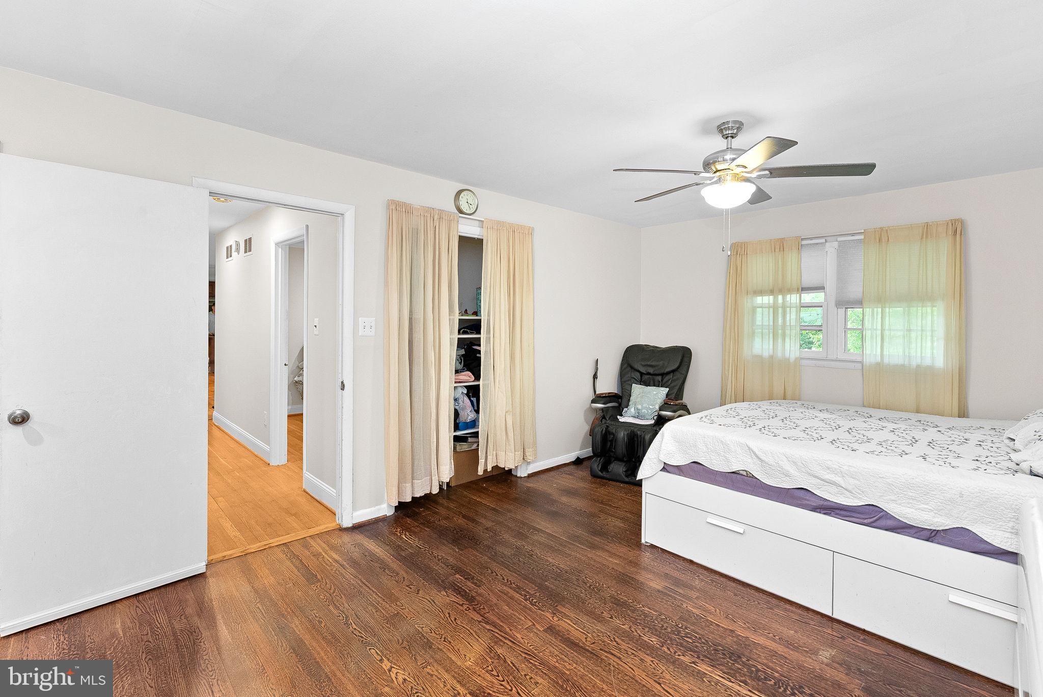 2435 Hunter Mill Road Vienna, VA 22181 - Photo 19 of 27