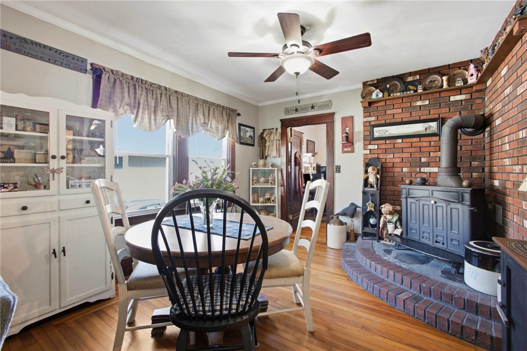 55 Edison Street Warwick, RI 02889 - Photo 7 of 28