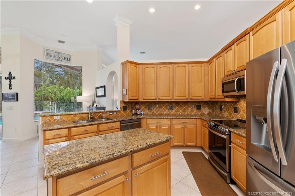 740 Southwest Bromelia Terrace Stuart, FL 34997 - Photo 19 of 51 Gallery Image 19