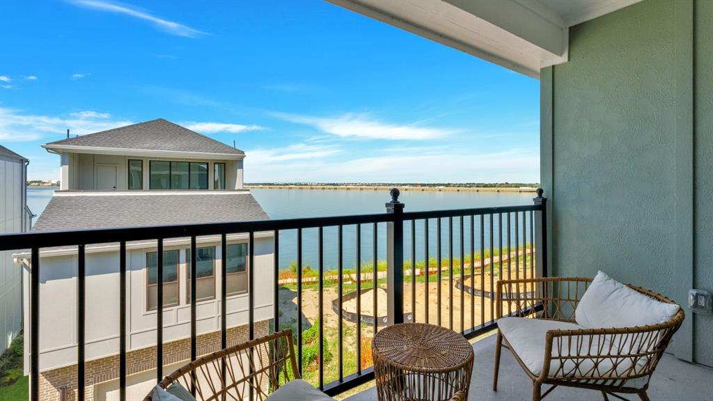 602 Winners Circle Rowlett, TX 75088 - Photo 22 of 28 Balcony with a water view
