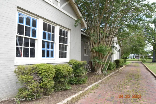 $395,000 | 705 Grand Boulevard, Greenwood, MS 38930