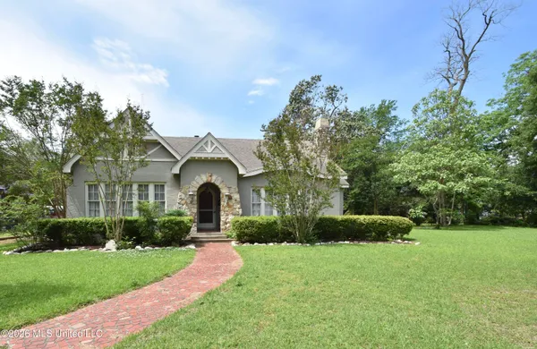 $395,000 | 705 Grand Boulevard, Greenwood, MS 38930