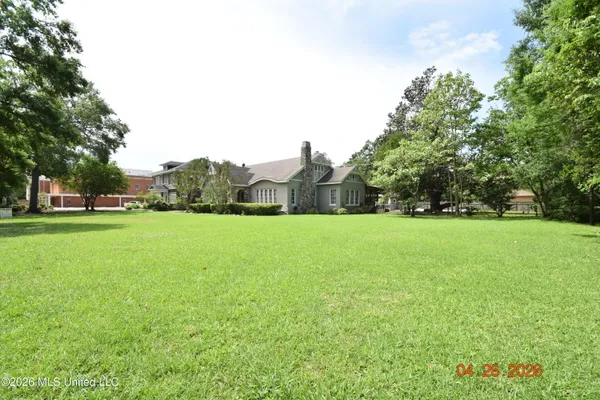$395,000 | 705 Grand Boulevard, Greenwood, MS 38930