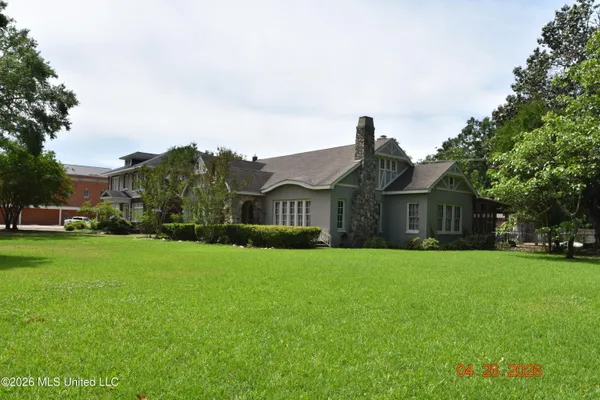 $395,000 | 705 Grand Boulevard, Greenwood, MS 38930