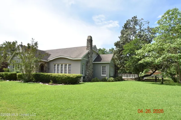 $395,000 | 705 Grand Boulevard, Greenwood, MS 38930