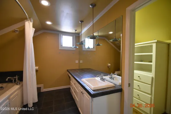 $395,000 | 705 Grand Boulevard, Greenwood, MS 38930