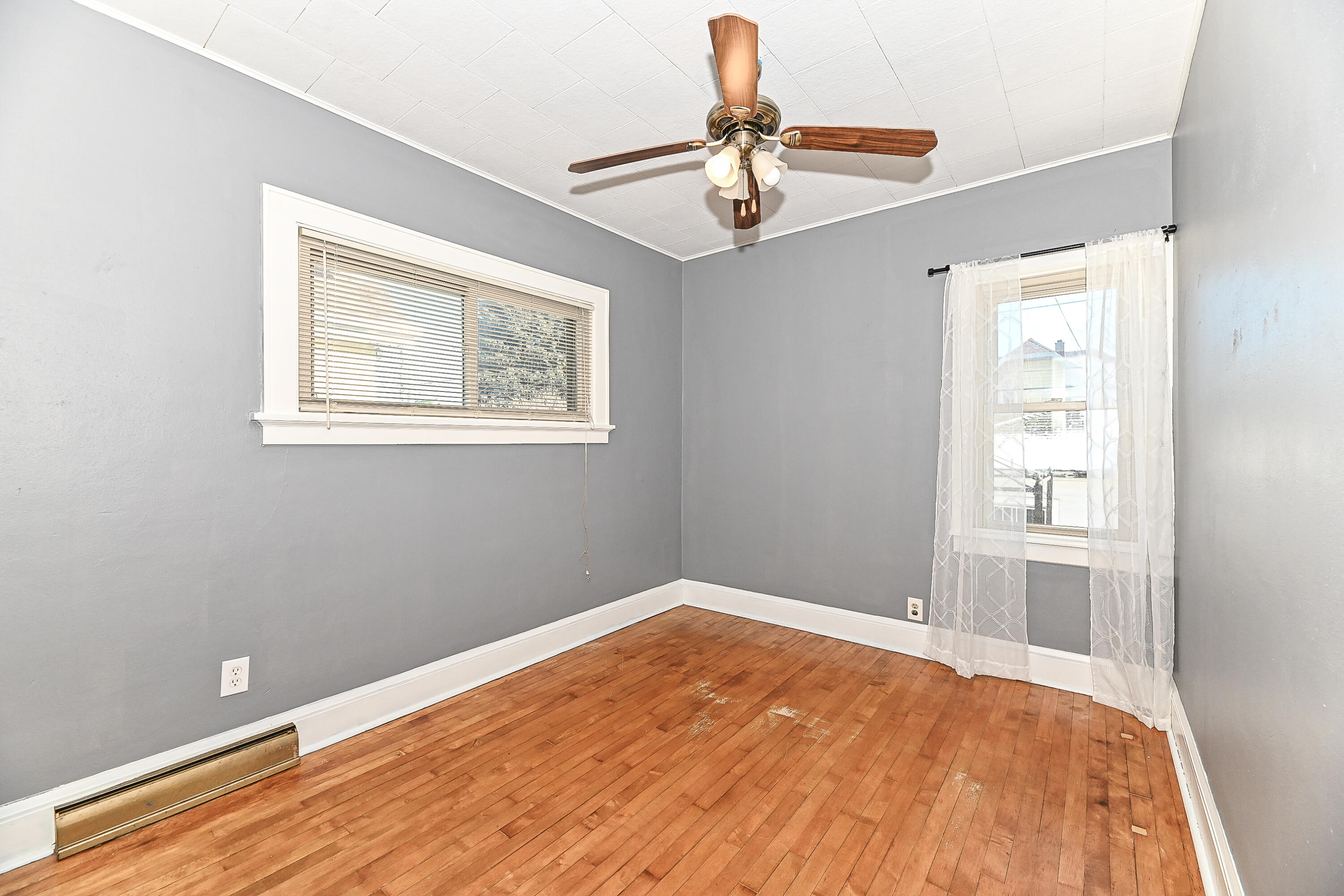 3128 South 9th Place, Unit 3128A Milwaukee, WI 53215 - Photo 14 of 47 Unit 1 Primary Bedroom