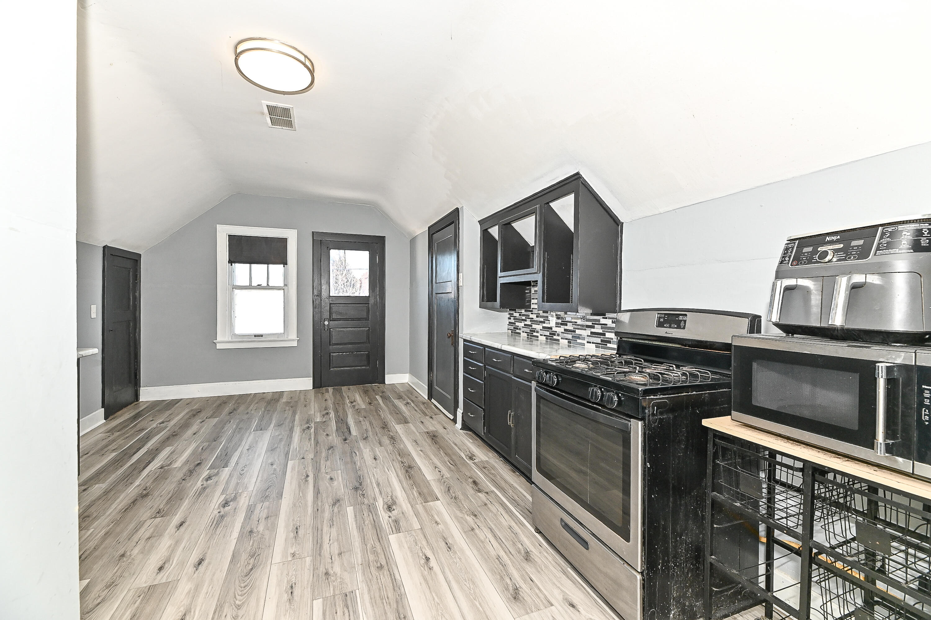 3128 South 9th Place, Unit 3128A Milwaukee, WI 53215 - Photo 24 of 47 Large Kitchen