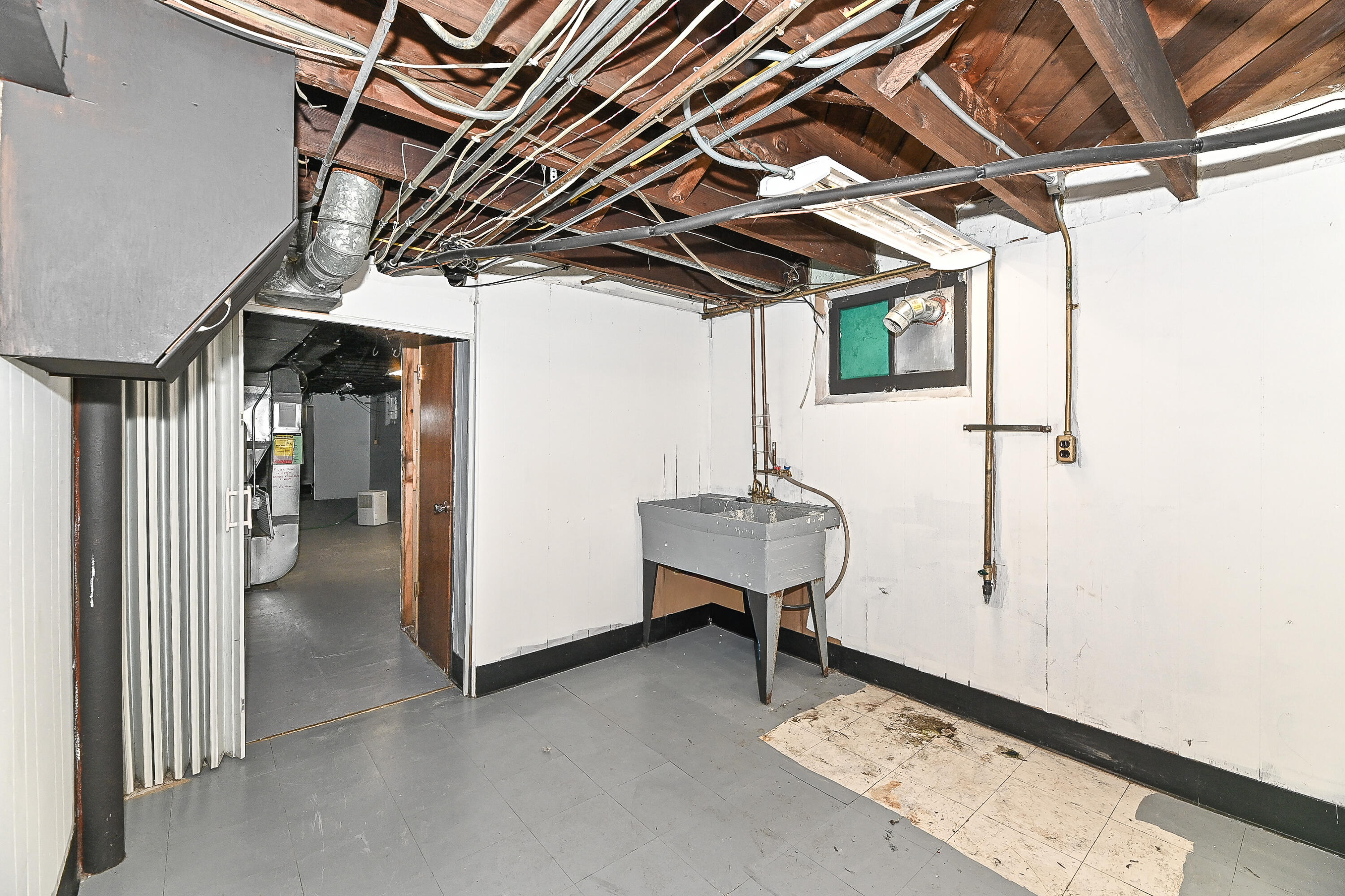 3128 South 9th Place, Unit 3128A Milwaukee, WI 53215 - Photo 38 of 47 Laundry Area