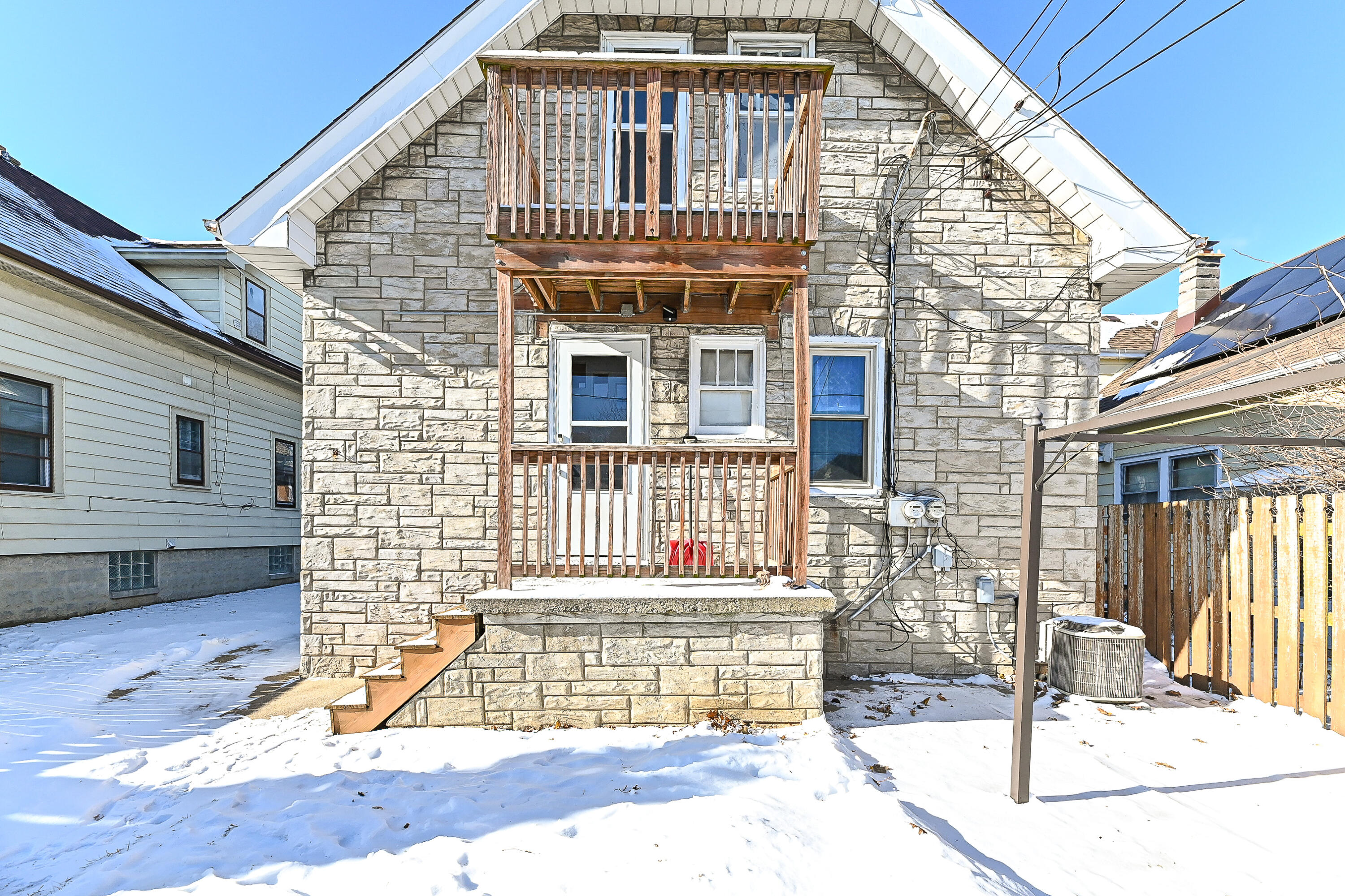 3128 South 9th Place, Unit 3128A Milwaukee, WI 53215 - Photo 41 of 47 Back of Home