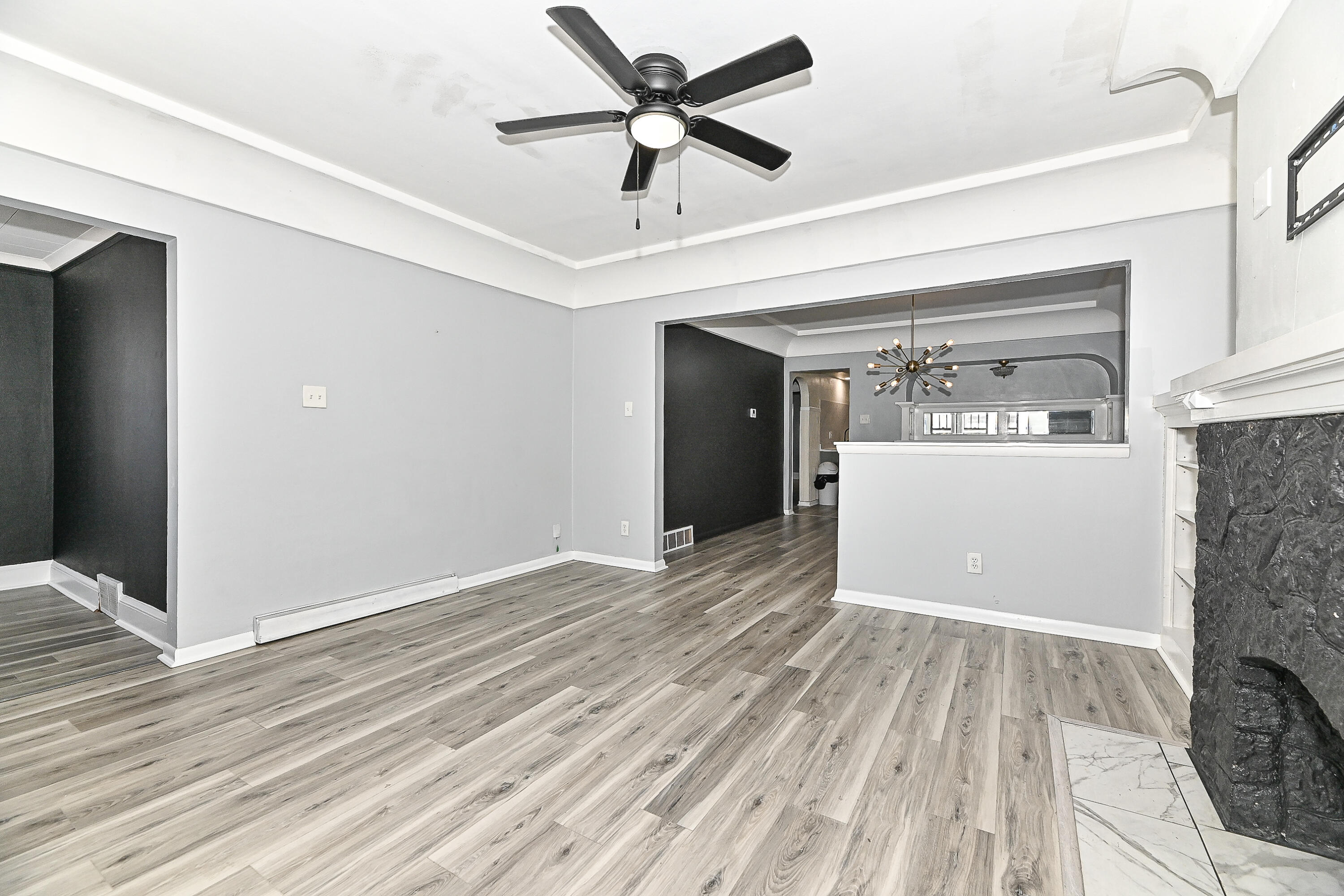 3128 South 9th Place, Unit 3128A Milwaukee, WI 53215 - Photo 7 of 47 Living Room