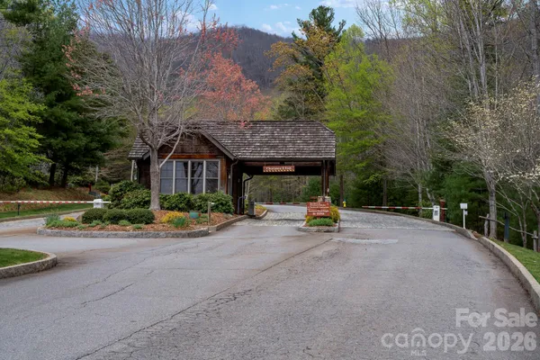$1,180,000 | 25 East Owl Creek Lane, Fairview, NC 28730