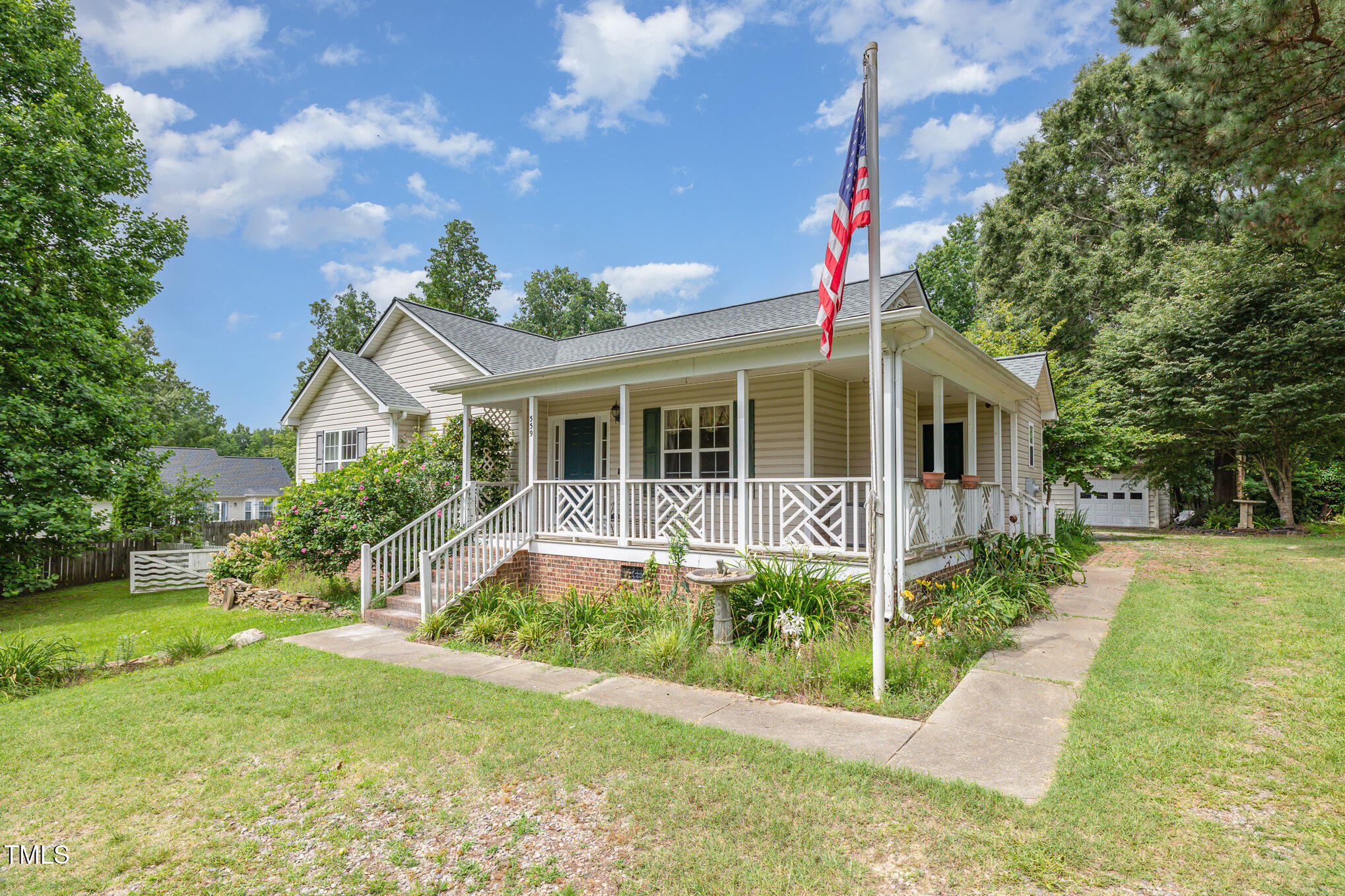 559 Blue Pond Road Clayton, NC 27520 - Photo 2 of 17 img_3924-edit_541