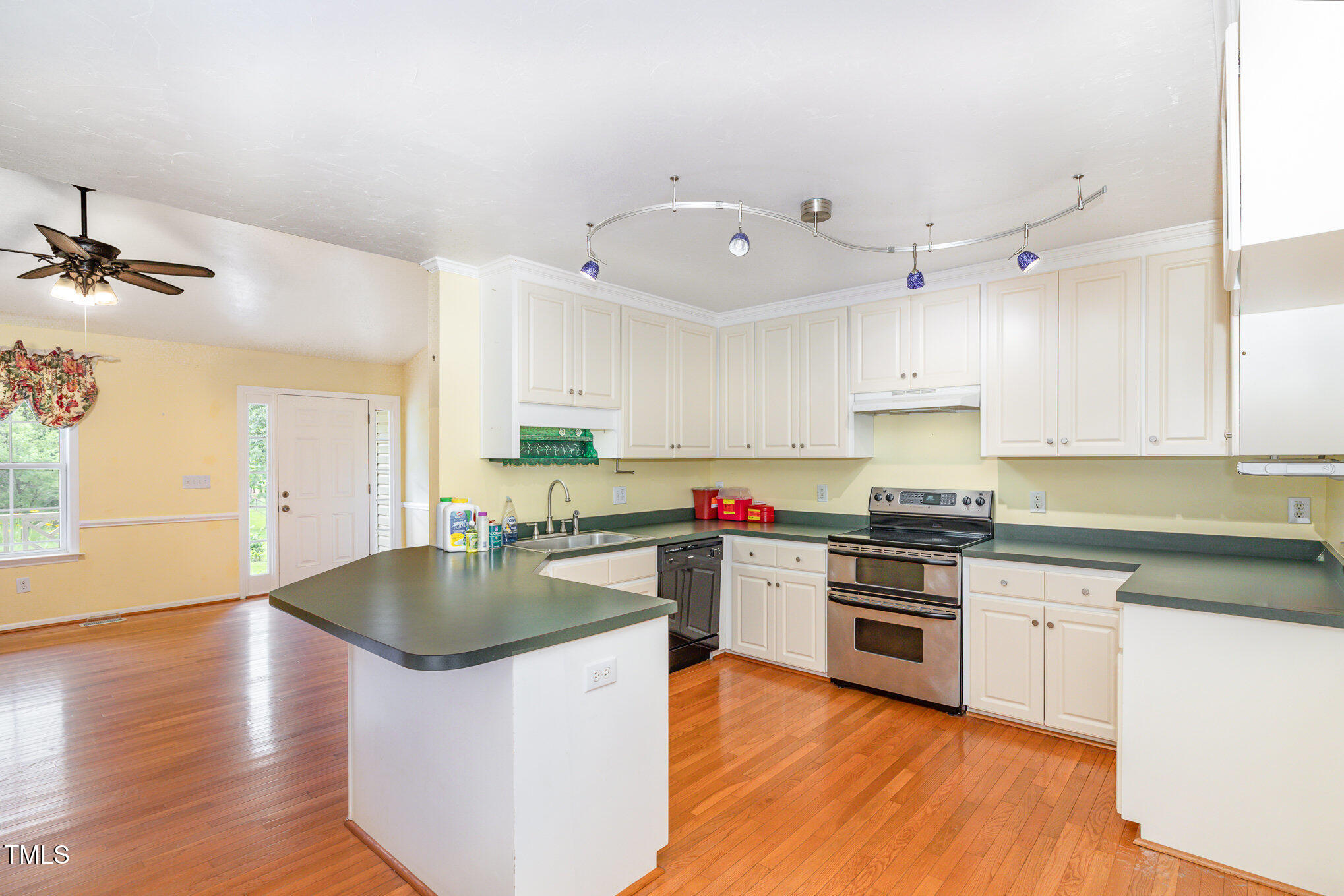 559 Blue Pond Road Clayton, NC 27520 - Photo 5 of 17 img_3951-edit_990
