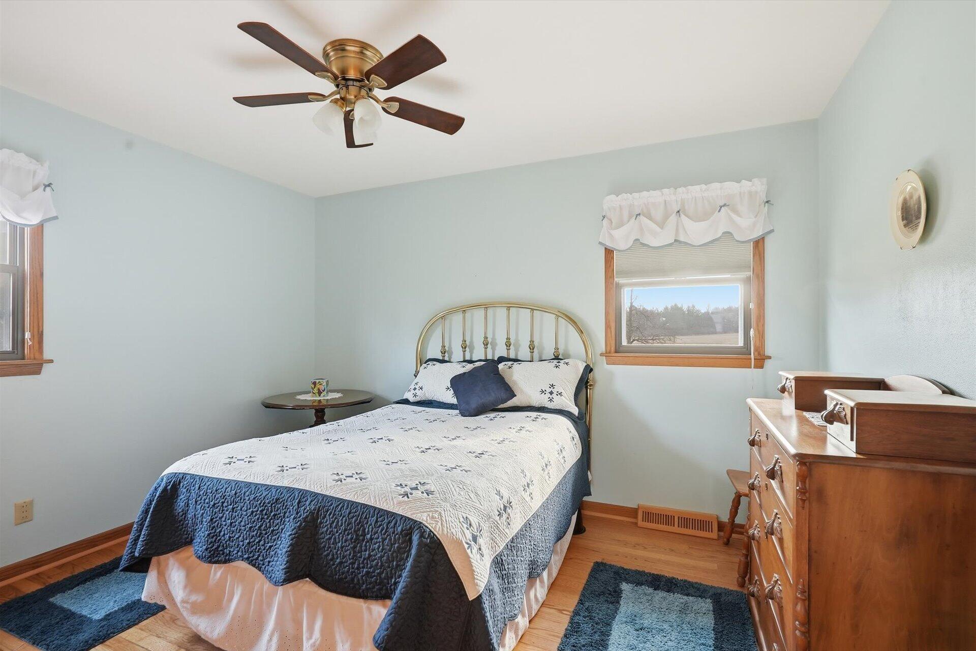 N9376 East Shore Road Mukwonago, WI 53149 - Photo 18 of 30 Primary Bedroom