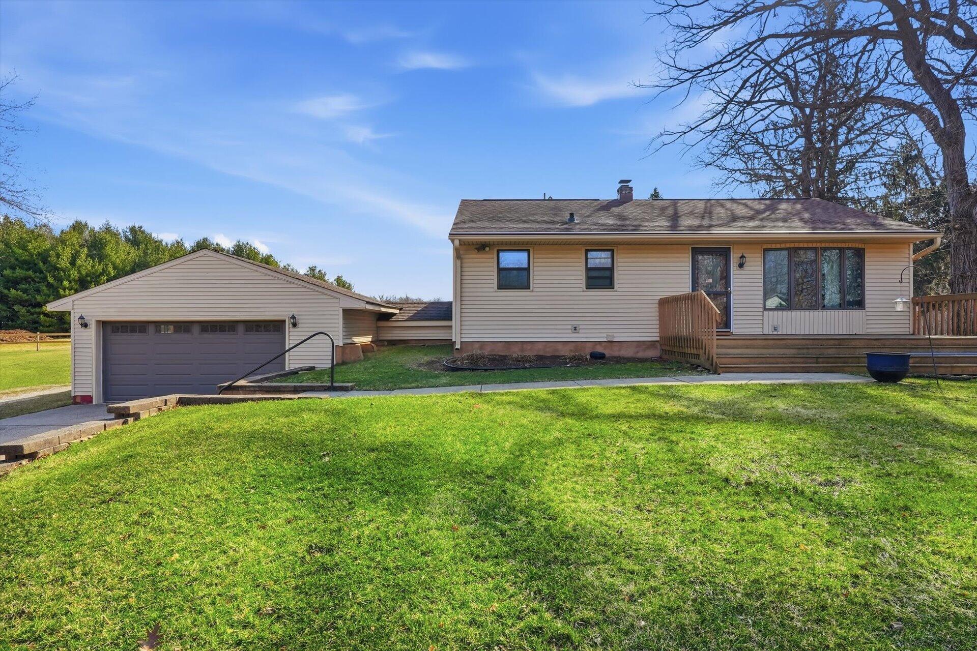 N9376 East Shore Road Mukwonago, WI 53149 - Photo 2 of 30 Welcome Home