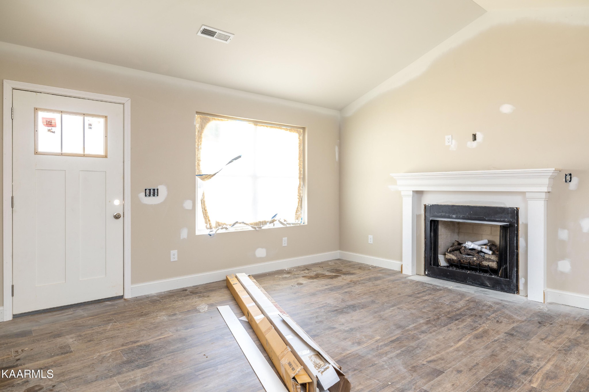 307 Waters Road Maryville, TN 37803 - Photo 4 of 20 Gallery Image 4