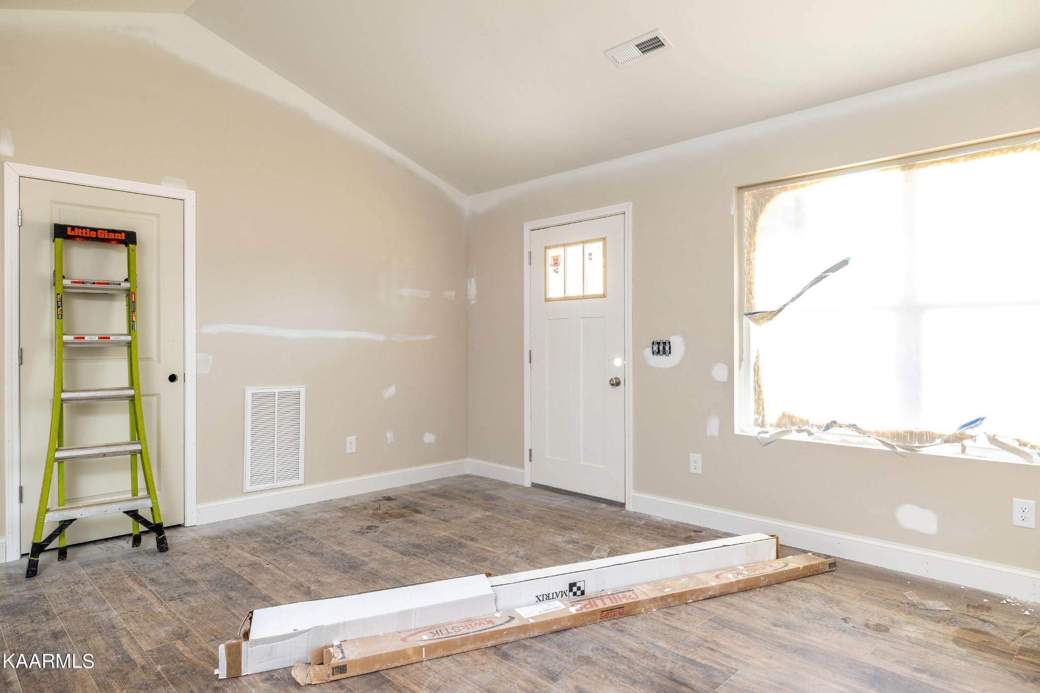 307 Waters Road Maryville, TN 37803 - Photo 8 of 20 Gallery Image 8