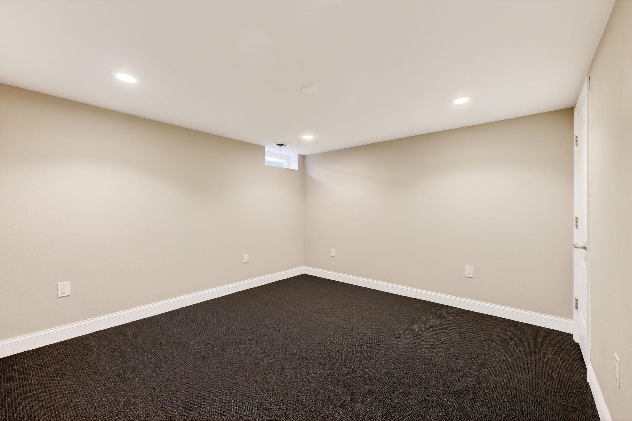 1606 Ellen Avenue Madison, WI 53716 - Photo 24 of 50